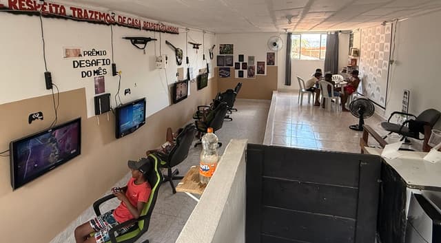 Quando o game vira porta de entrada para a leitura: iniciativa em comunidade do interior do RJ mostra caminhos para formar novos leitores